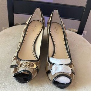 Coach monogram wedges never worn size 11